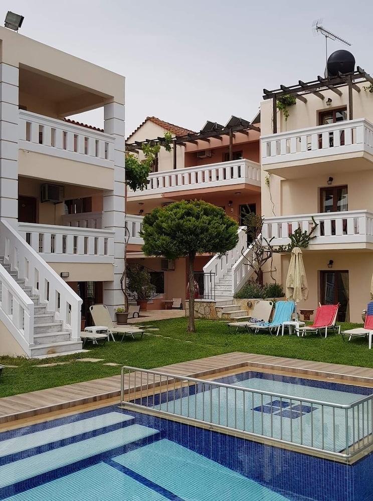 Kokalas Resort Джорджополис Екстериор снимка
