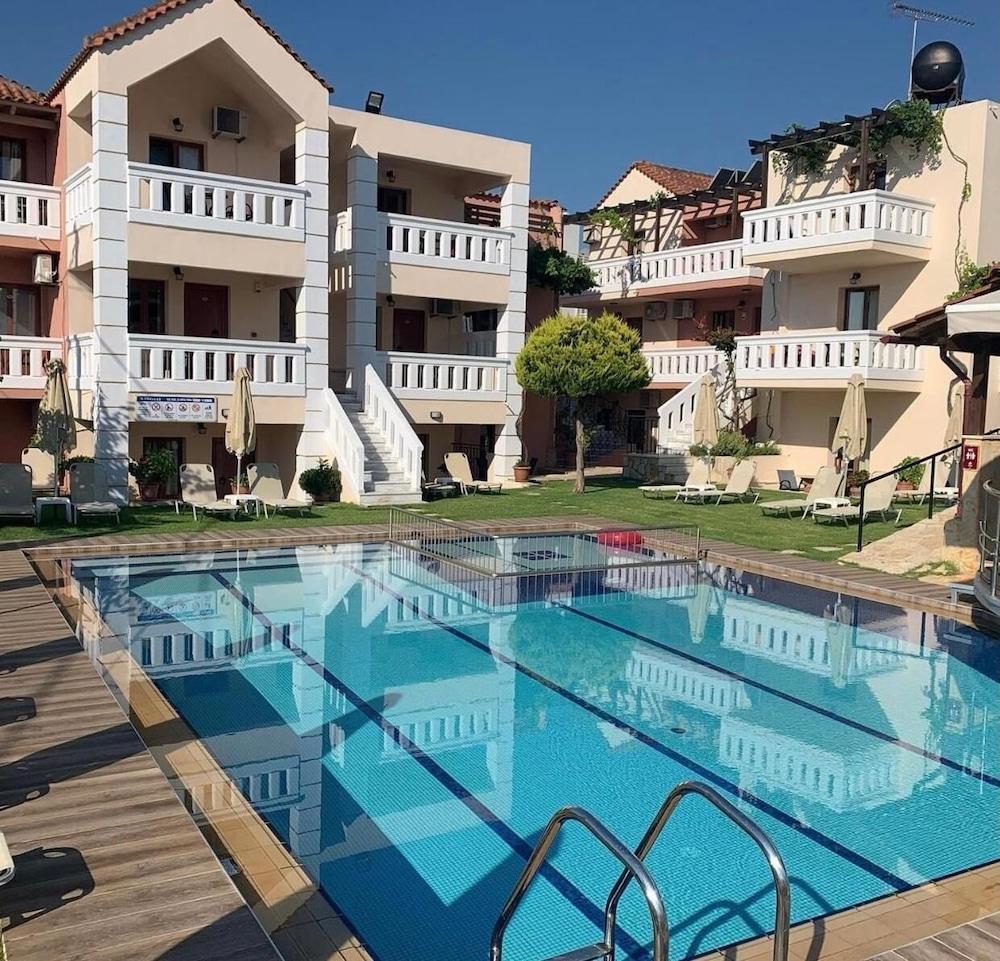 Kokalas Resort Джорджополис Екстериор снимка